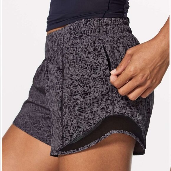 Lululemon Hotty Hot Short - Picture 3 of 10